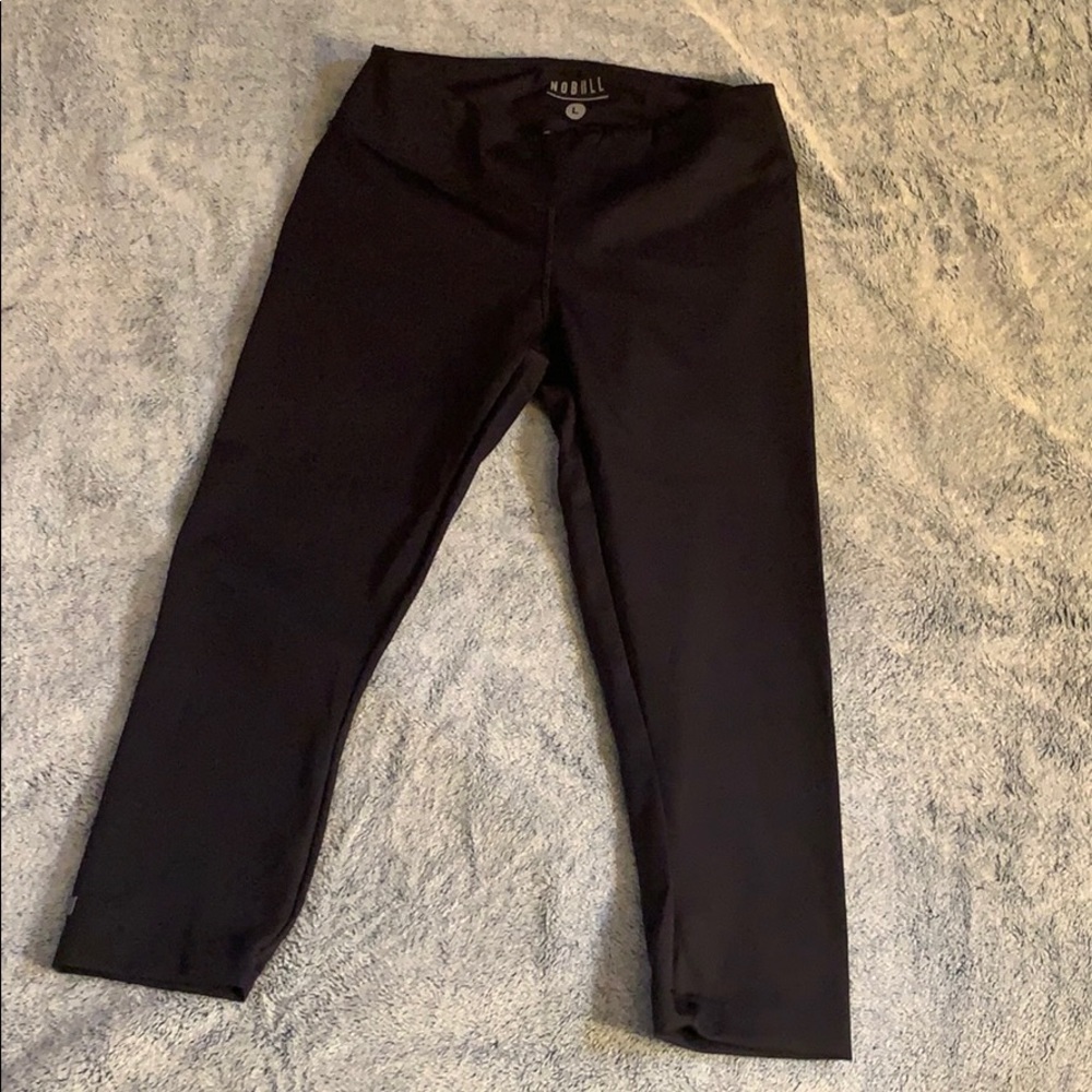 NoBull Project.. capris. NWT.